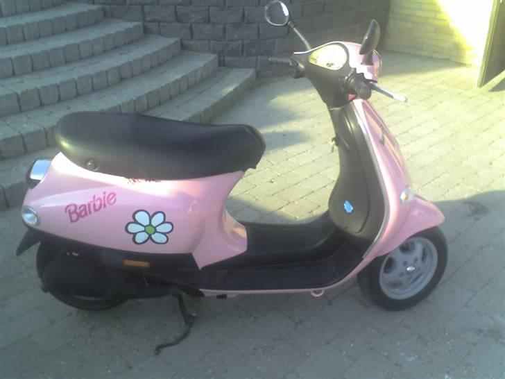 Vespa ET2 - og nu med Barbie klistermærke (; billede 9