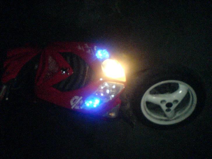 Peugeot 307 Byttet til senda - Det blå er de 8 dioder billede 1