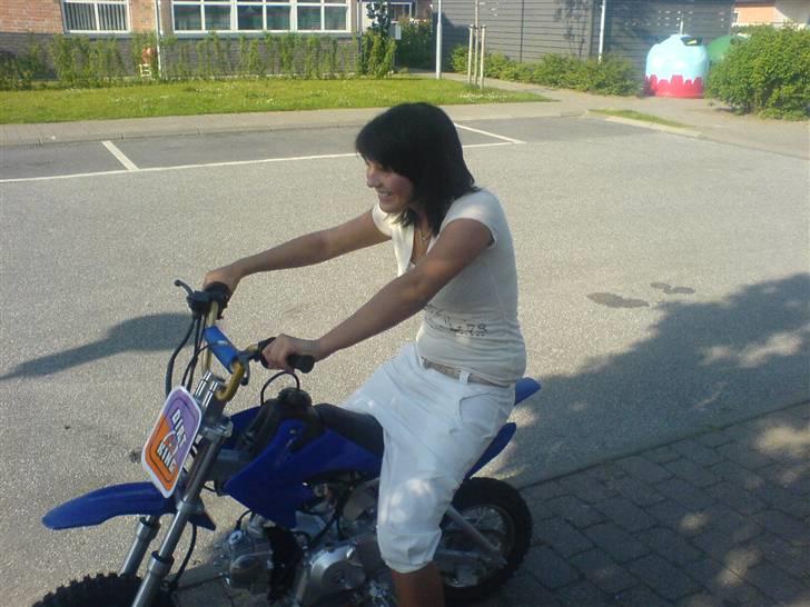 MiniBike 110cc Crooser == SOLGT == - damen på fars bike billede 8