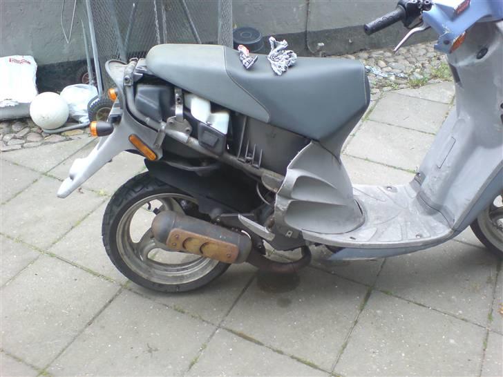 Derbi Hunter Manhattan - Før jeg malede og gjorde den i stand billede 3