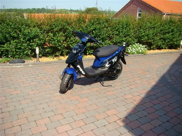 PGO hot50 solgt - hjemme billede 2