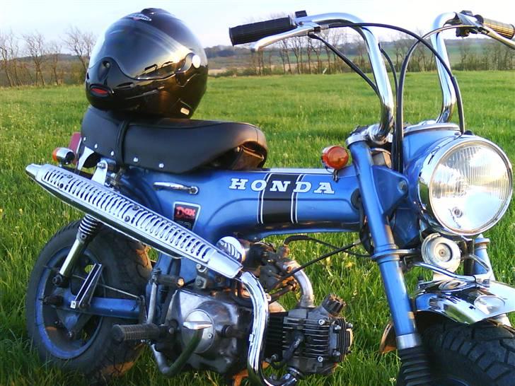 Honda Dax ( omlakeringsprojekt) billede 1