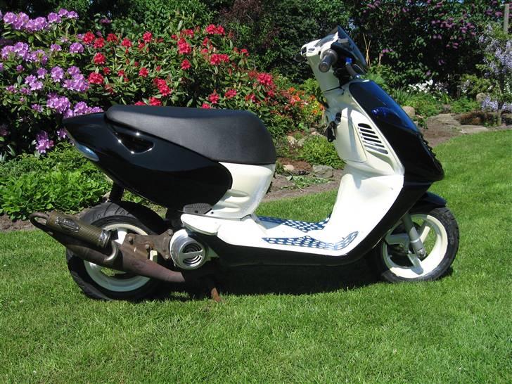 Aprilia Sonic - SOLGT - Udstødningen er blevet lakkeret sort efter billederne. billede 5