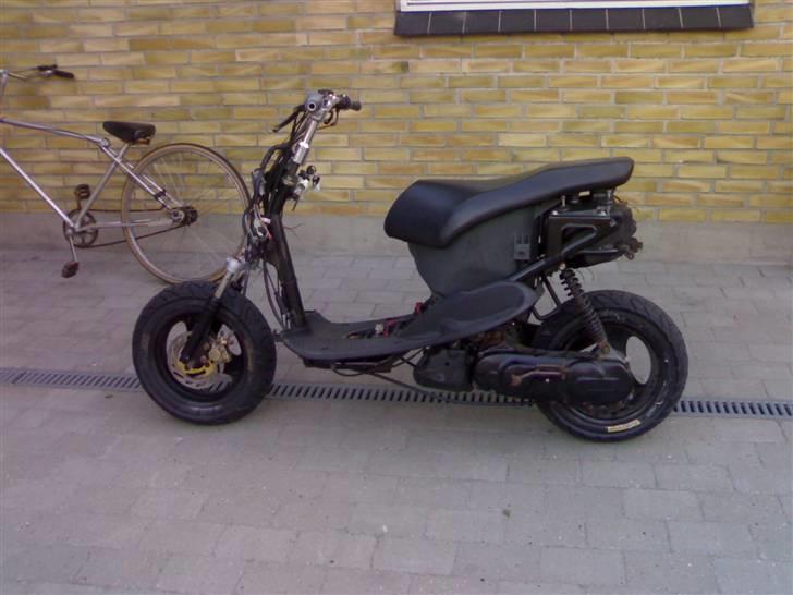 Yamaha neos TIL SALG - Naked :) billede 2