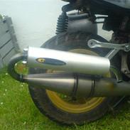 Aprilia ^ Sonic Byttet ^