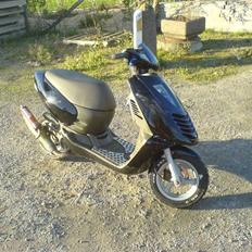 Aprilia Sonic The Black Pearl 
