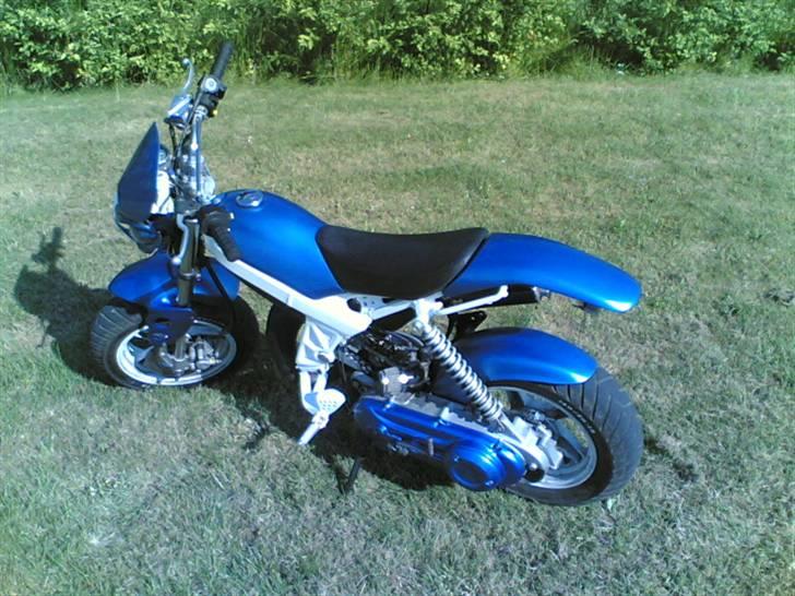 Suzuki StreetRox LCÐÐ [Solgt!] - Streeten i profil ;D billede 1