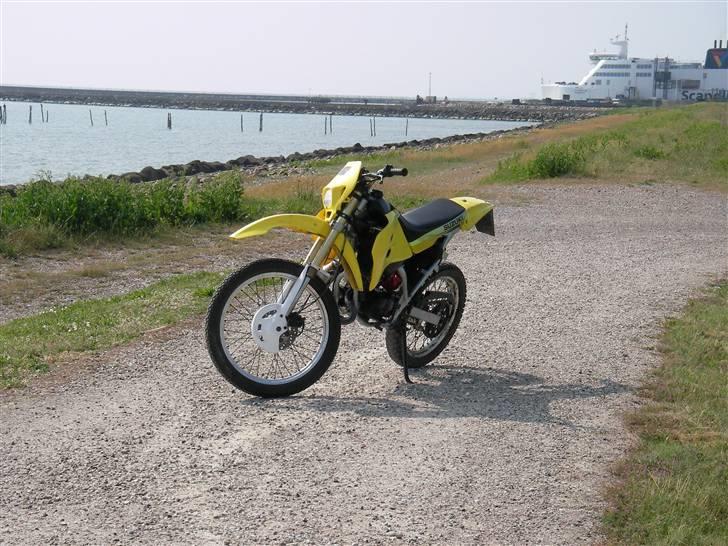 Suzuki RMX SOLGT - Har de sideskjolde som ikke er monteret :) billede 8