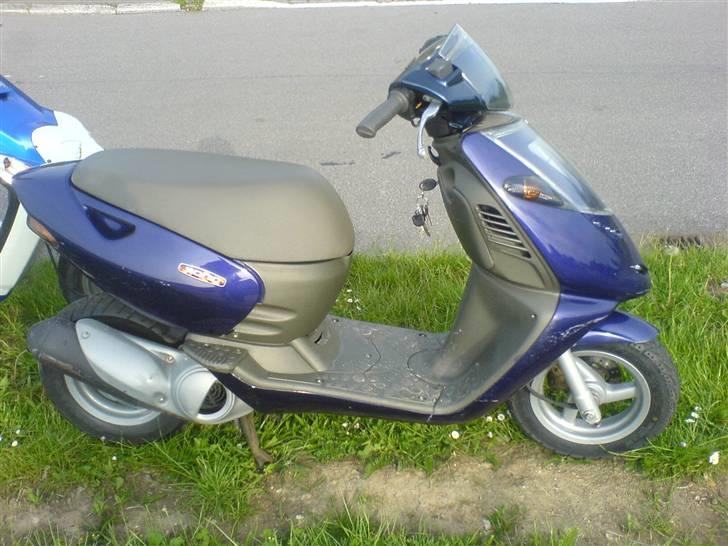 Aprilia Sonic The Black Pearl  - standard billede 5