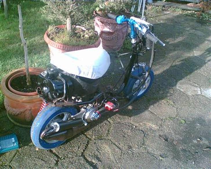 Yamaha jog as Solgt billede 1