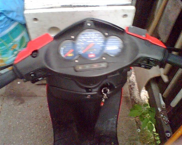 Aprilia sonic GP A/C <Team sonic> billede 3