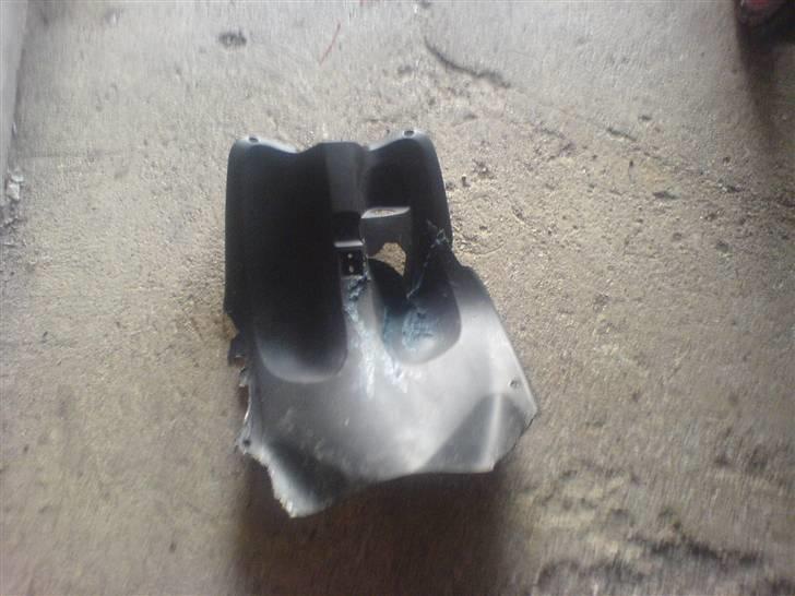 Yamaha neos((SOLGT)) - Mit skjold der skal spatles ud billede 2