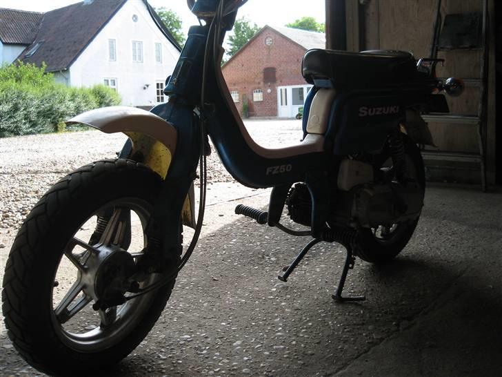 Suzuki FZ50 [solgt] billede 3