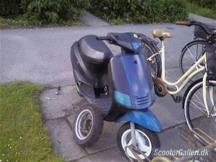 Piaggio zip solgt billede 5