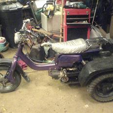 Suzuki hot 50(solgt)