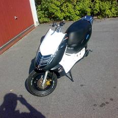 Aprilia Sonic AC