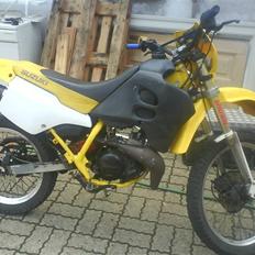 Suzuki Rmx