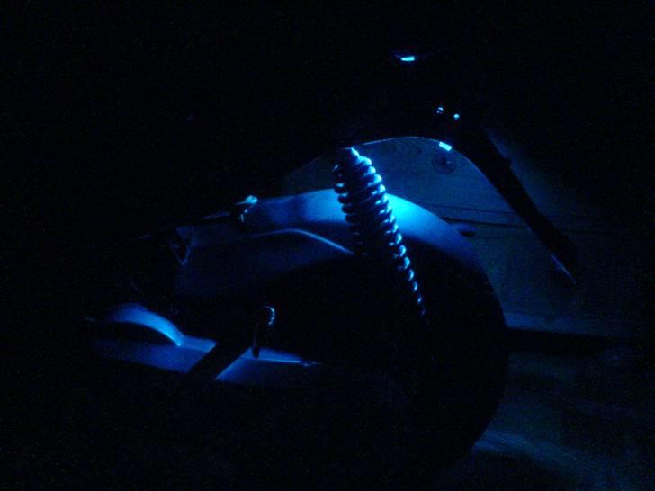 Aprilia Sonic - Stjålet ! - Da jeg satte neon på :D billede 9