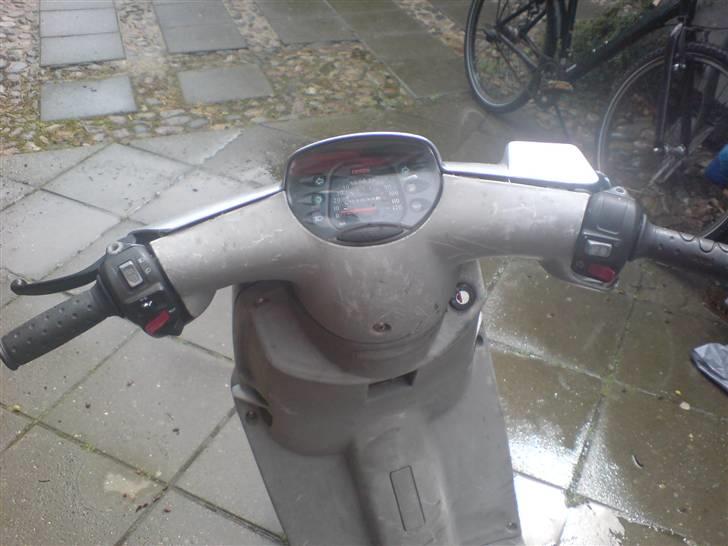 Derbi Hunter Manhattan - Efter jeg malede og gjorde den i stand billede 10