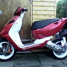 Aprilia Sonic SR modificed