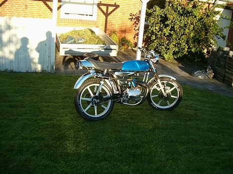 Yamaha  Fs-1 4 Gear DX SOLGT!! - Læg godt mærke til mine fede Alu sutter :p billede 1