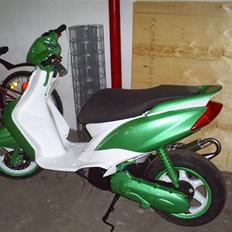 Yamaha Jog R (Efter) SOLGT(9000)