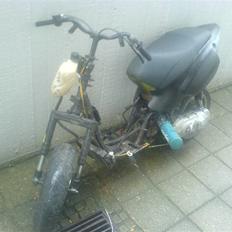 Aprilia rally byttet til street