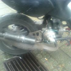 Aprilia rally byttet til street