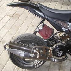 Suzuki  Street Magic Solgt