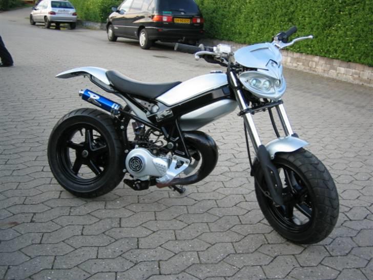 Suzuki Street Magic  ( SOLGT ) billede 1