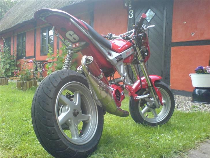 Suzuki Street Magic SOLGT billede 3