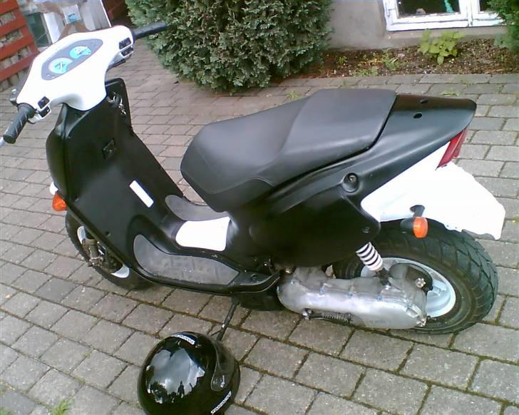 Aprilia rally solgt billede 2