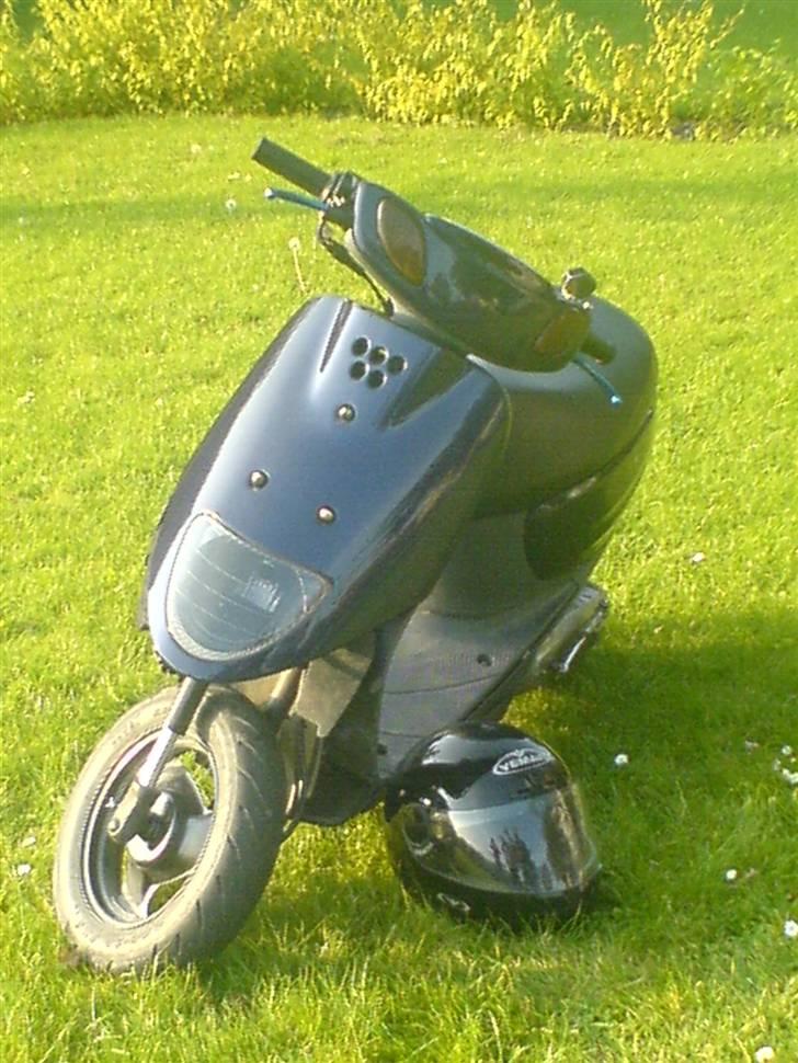 Yamaha Jog Space SOLGT - Med den nye farve,  ikke helt færdig endnu billede 4