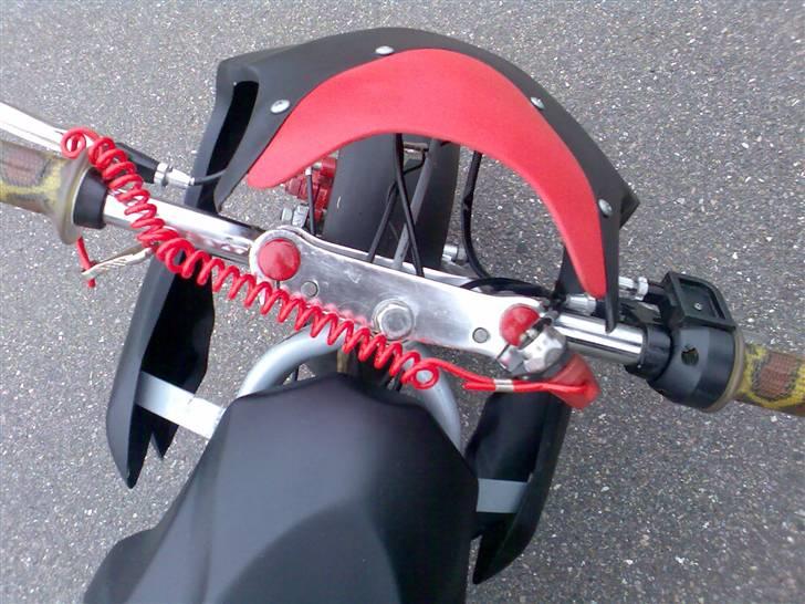 MiniBike 49ccm pocketbike - før den fik malet sort stil + div..  billede 7