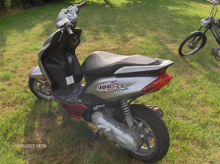 Yamaha jog R ( Lyby´s) billede 2