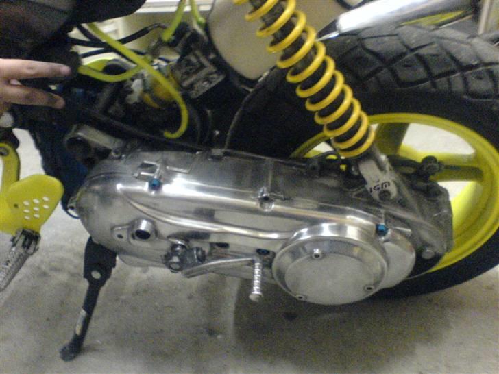 Suzuki Street Magic - SOLGT - Poleret Kickstarterskjold. billede 9