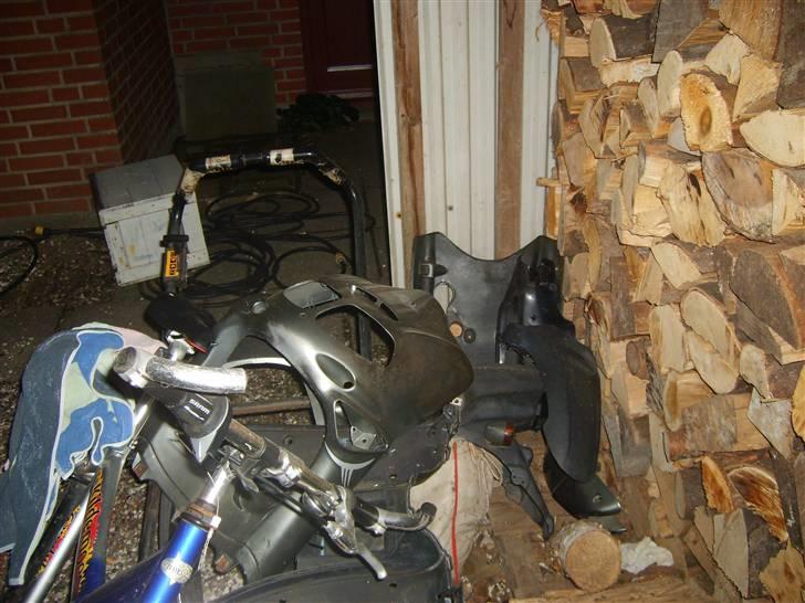 Aprilia Rally AC "Projekt" - Skjolde osv. der venter på en kærlig hånd :P billede 3