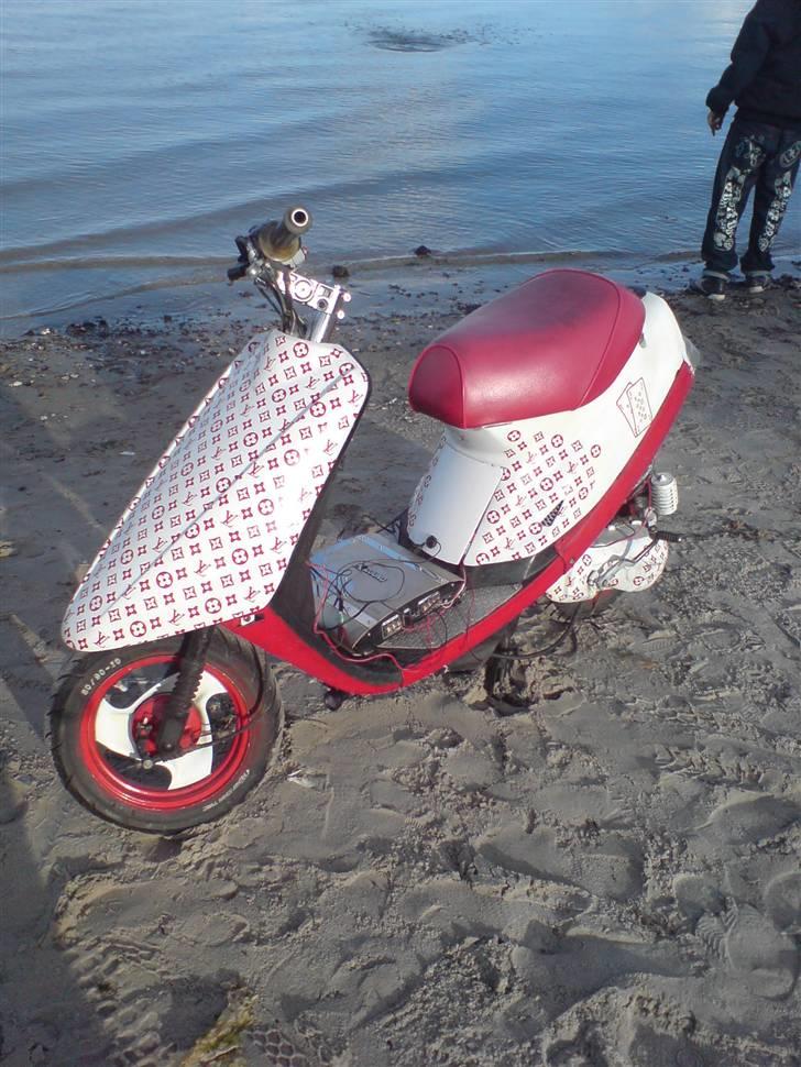 Yamaha jog ac (louis V) (SOLGT) - det nye look billede 5