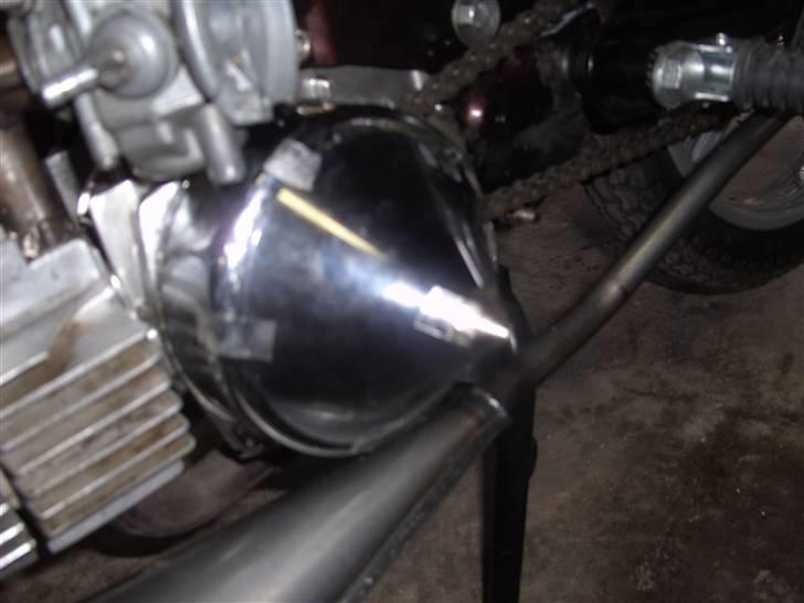 Puch maxi Kl - Satte den lige på. Den skal spartles på, men den nederste runde kandt skal forblive krom mens resten skal være kamælion billede 6