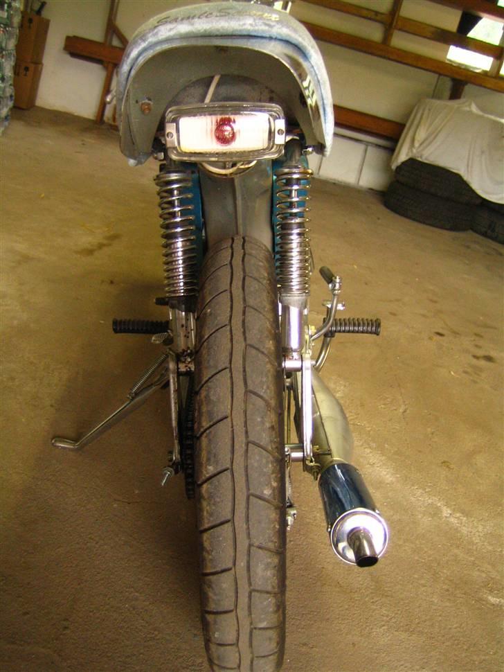 Yamaha FS-1 k1 Sporty (SOLGT!) - Et ordentligt bagdæk og en anden baglygte + andenrøv uden bagskærm billede 4