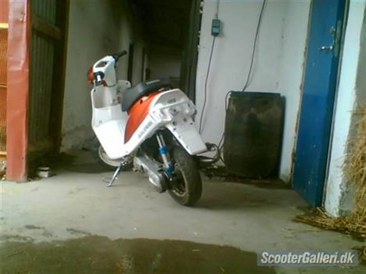 Yamaha Jog Malossi Solgt - Der er hvidt sæde på nu billede 3