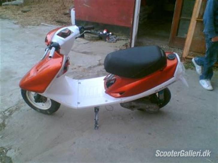 Yamaha Jog Malossi Solgt - Der er hvidt sæde på nu billede 4