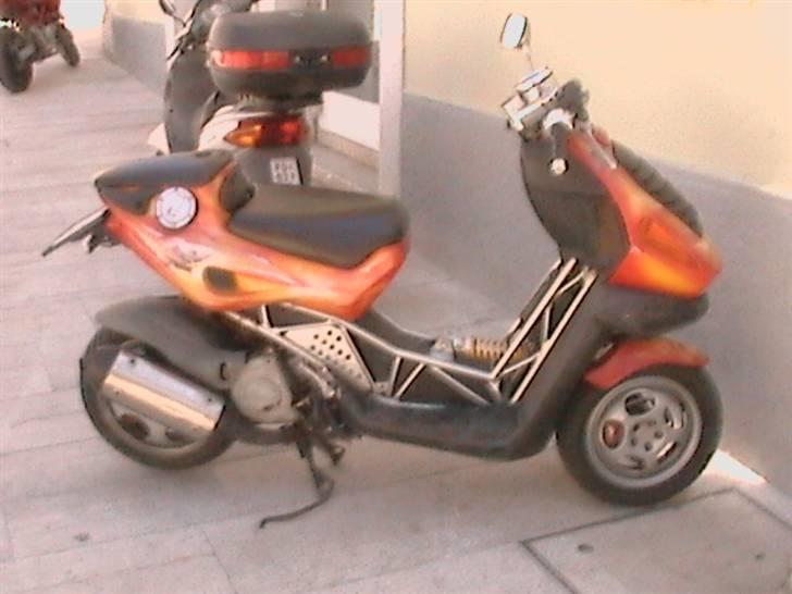 PGO Comet solgt - Det var en scooter jeg så da jeg var på ferie... den er lidt vild :-p billede 16