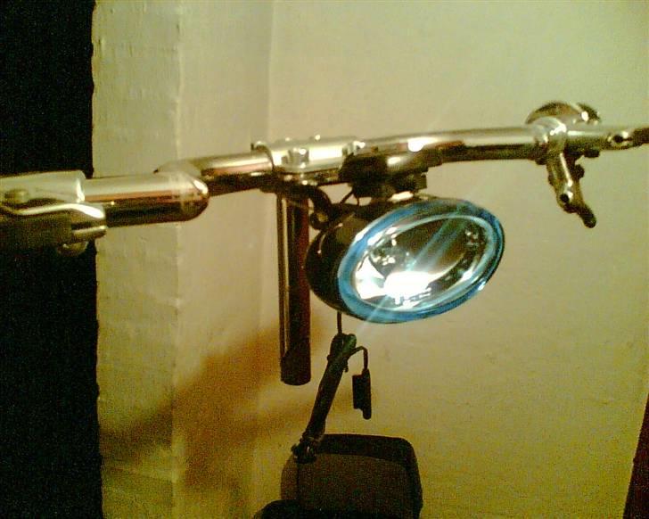 Vespa ciao o~o...... - greb er blevet poleret og lygte er monteret med conputer!!! billede 8