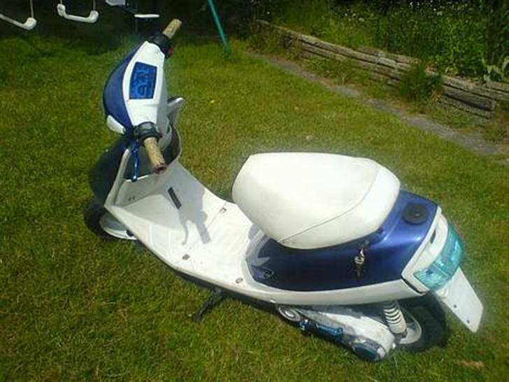 Yamaha jog Solgt billede 2