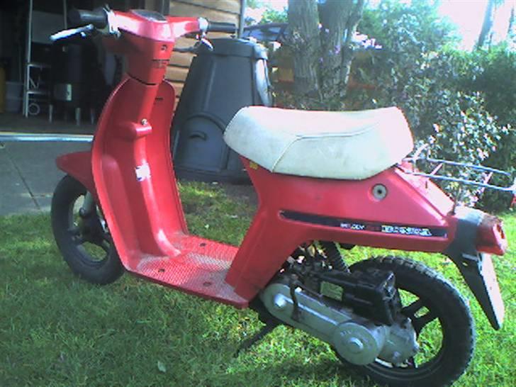 Honda melody mini(SOLGT) - sådan så den ud da jeg købte den:) billede 2