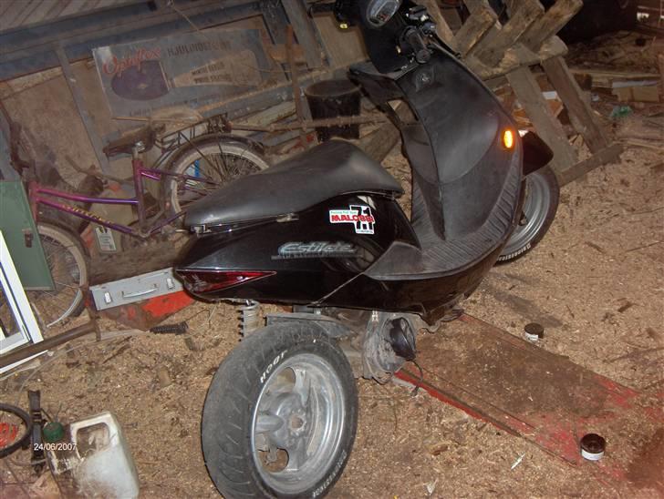 Suzuki estilete SOLGT billede 1