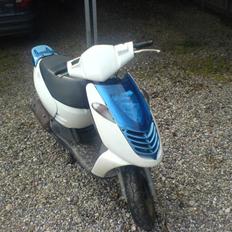 Aprilia Sonic - nakket :/