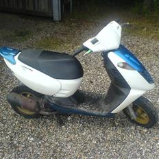 Aprilia Sonic - nakket :/