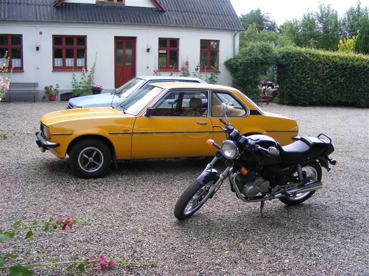 Yamaha Jog As (Solgt) - Asconaen sammen med fatters cykel. billede 12